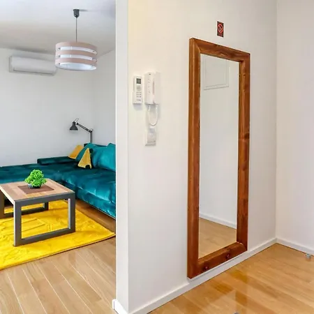 Apartmán Luxury Apartments Hills Vir