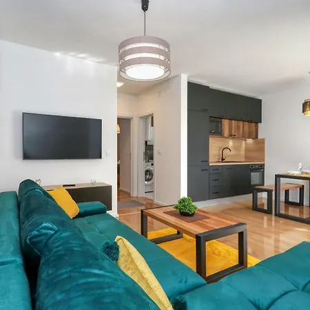 דירה Luxury Apartments Hills ויר