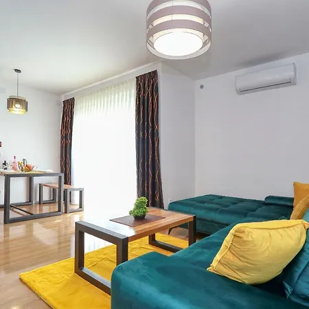 Luxury Apartments Hills *