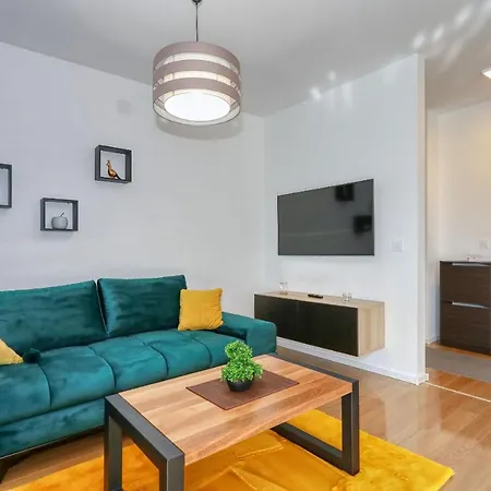 Апартаменты Luxury Apartments Hills *